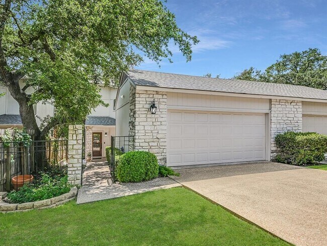 Building Photo - 4117 Bayberry Dr