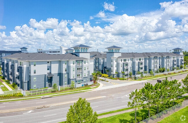 Photo - Hub Orlando Apartments