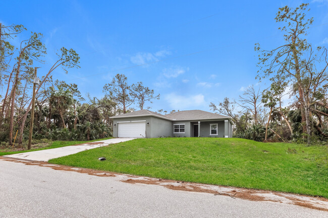 Foto del edificio - 2075 Ivor Ave, North Port, FL