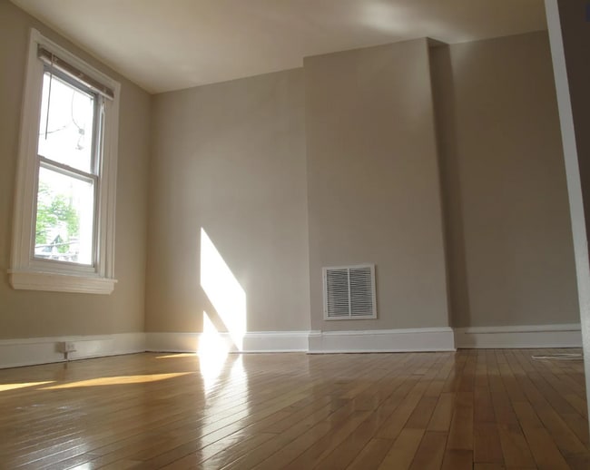 Foto del edificio - 3728 Midvale Ave