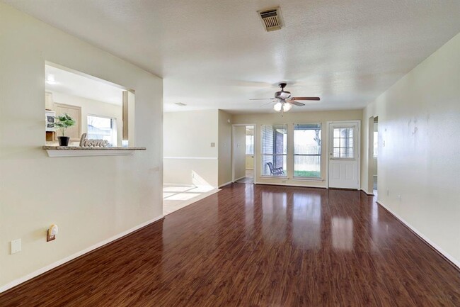 Foto del edificio - 8203 Eastpoint Blvd