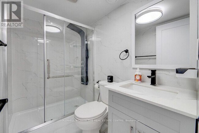 Photo du bâtiment - 1793 Parkside Dr