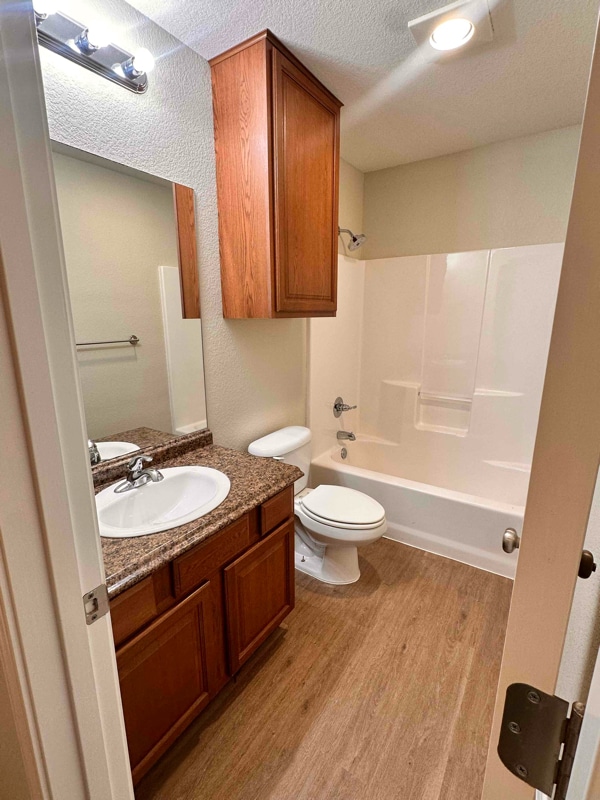 Building Photo - 5109 Graceland Dr