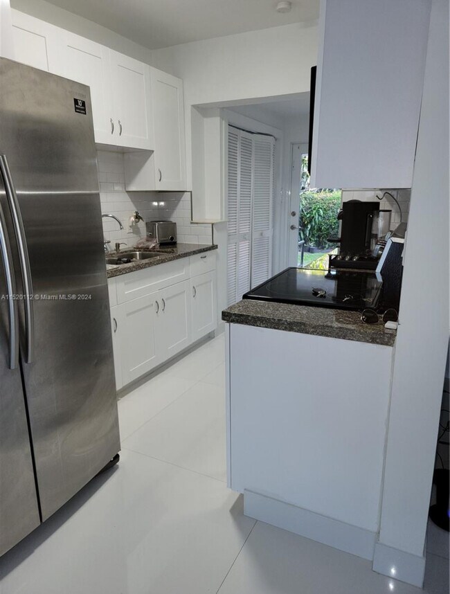 Foto del edificio - 6300 SW 21st St