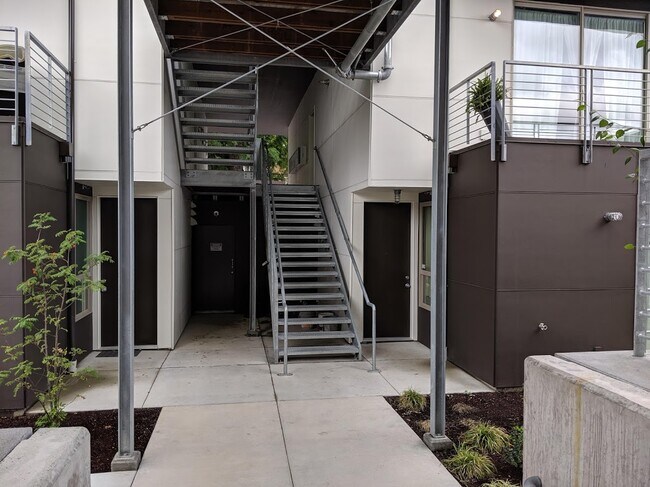 Foto del edificio - 612 Tacoma Ave S