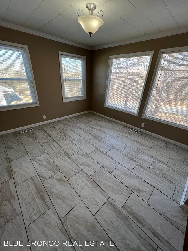 Foto del edificio - 3 br, 1 bath House - 4610 Pittman Rd