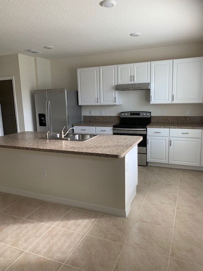 Building Photo - 3/2.5 Townhouse in Kindred for Rent