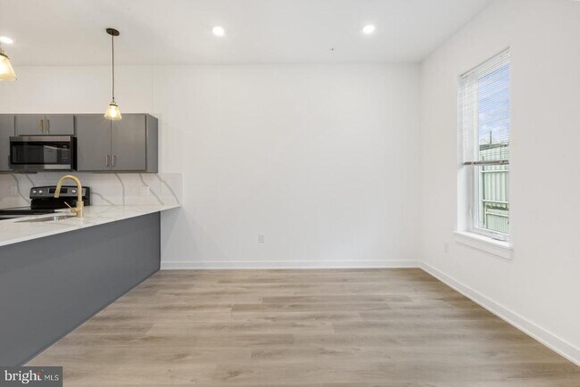 Foto del edificio - 2046 E Lehigh Ave