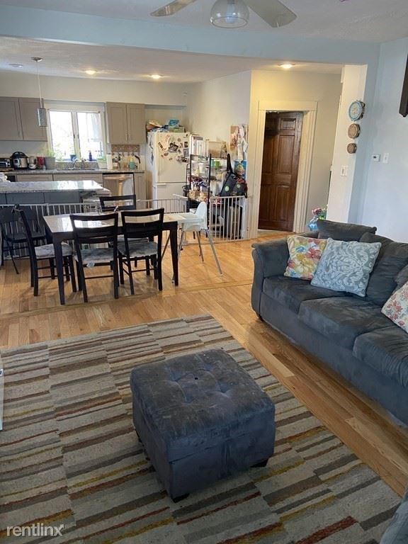 Foto del edificio - 4 br, 2.5 bath Duplex - 14 Lincoln Rd Dupl...