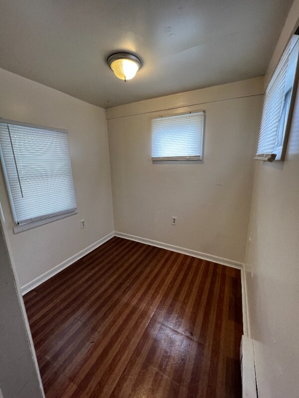 Foto del edificio - 427 Porter Ave