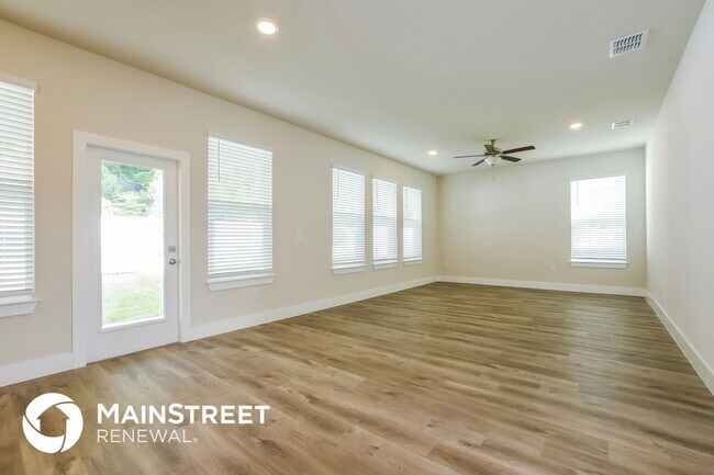 Foto del edificio - 313 Whiteheart Dr