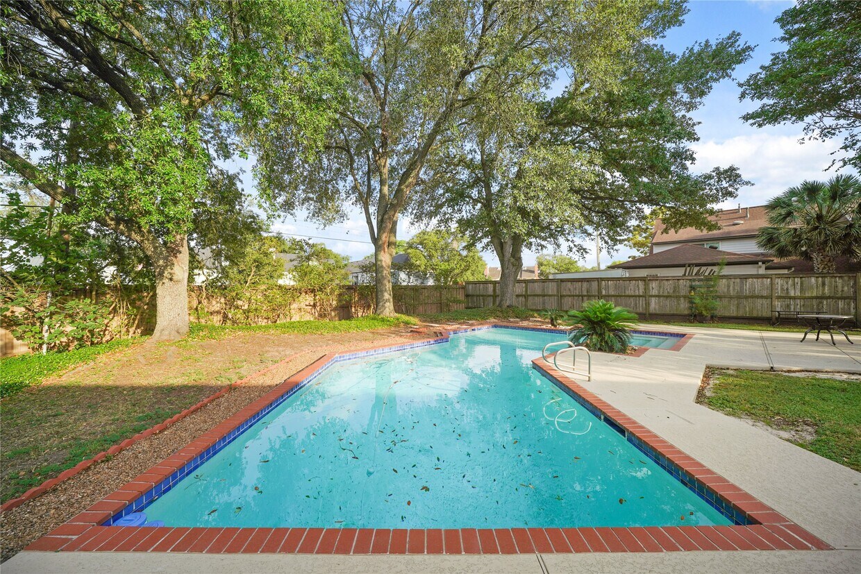 Primary Photo - 11804 Westmere Dr
