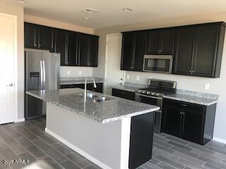Foto del edificio - 9814 E Axle Ave