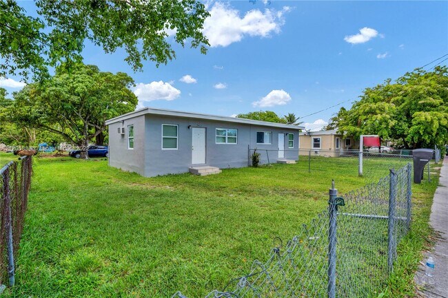 Building Photo - 26620 SW 138th Ct