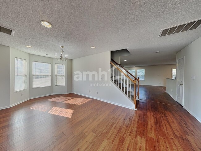 Building Photo - 2521 Highland Park Dr