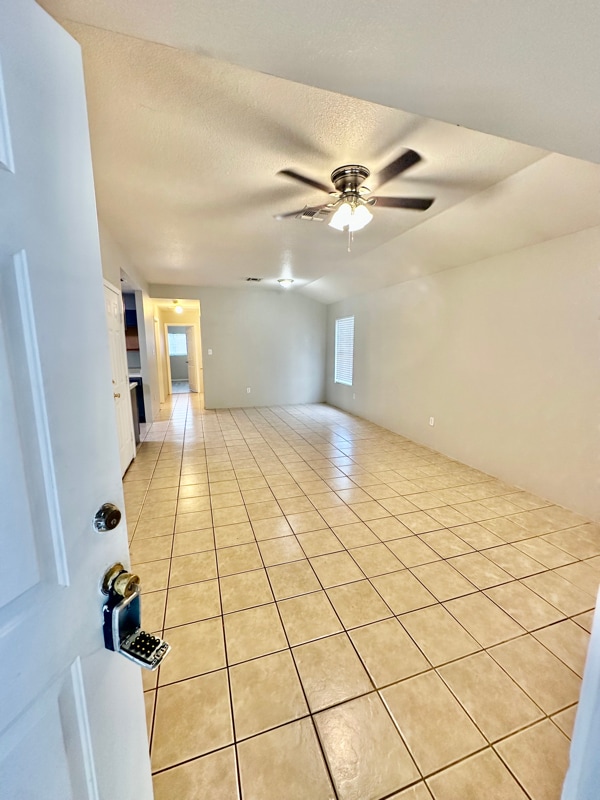 Foto del edificio - 4313 Covenant Ct