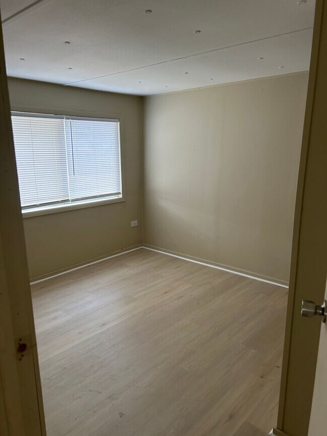 Foto del edificio - 1505 Goodyear Ave