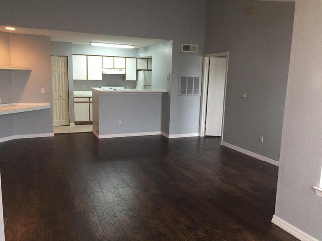 Building Photo - 2210 Grand Cayman Ct