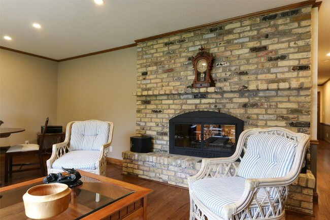 Building Photo - 7215 Glouchester Dr