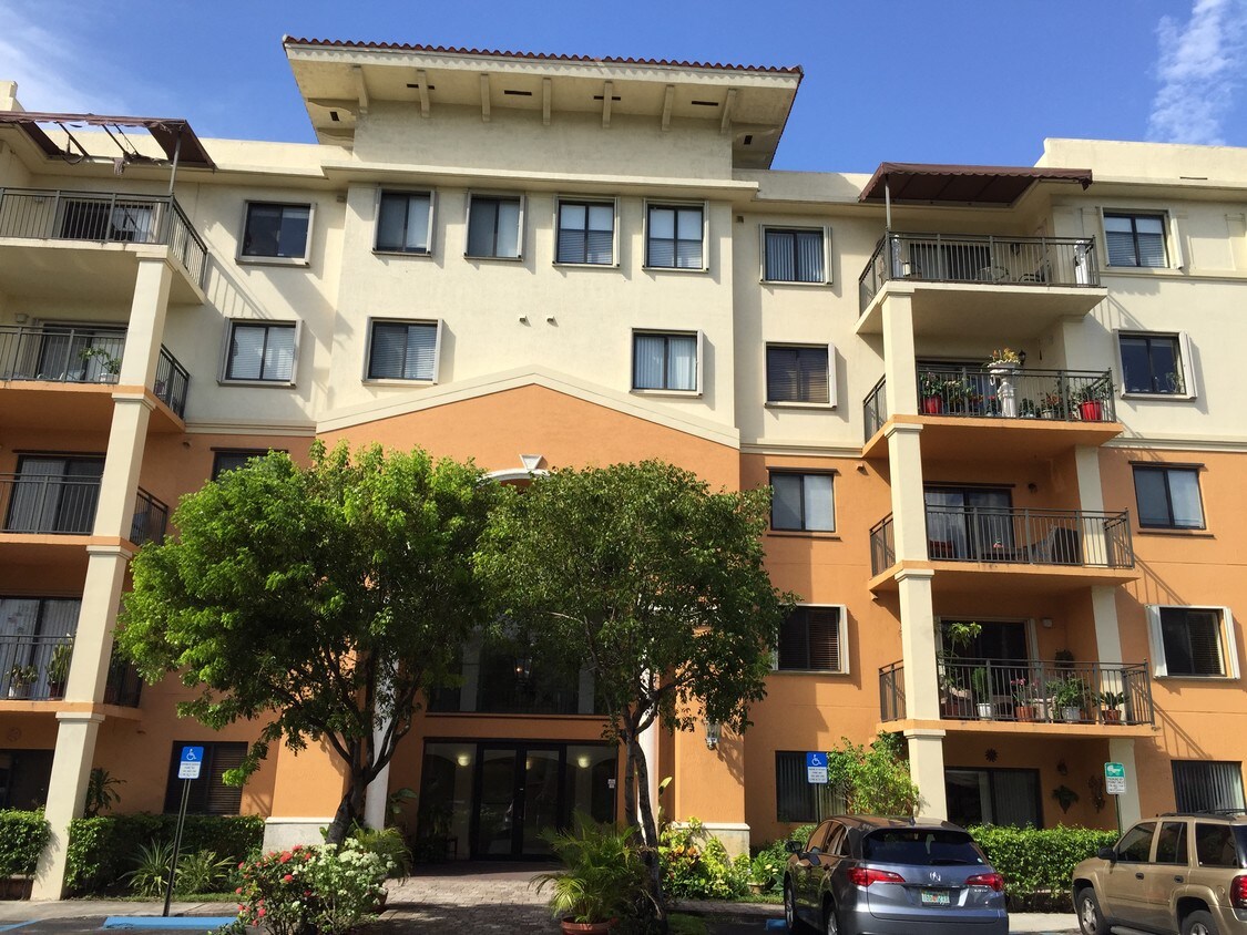 9340 Fontainebleau Blvd, Miami, FL 33172 Condo for Rent in Miami, FL