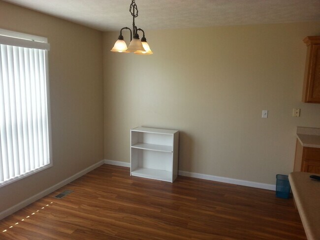 Foto del edificio - 703A Sunflower St