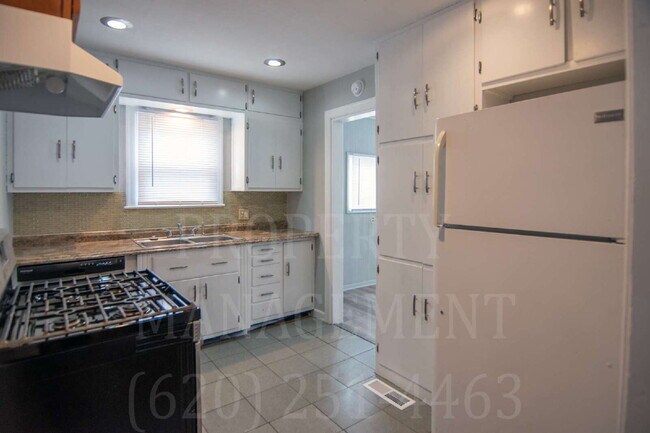 Foto del edificio - Charming 3-Bed 1-Bath Home