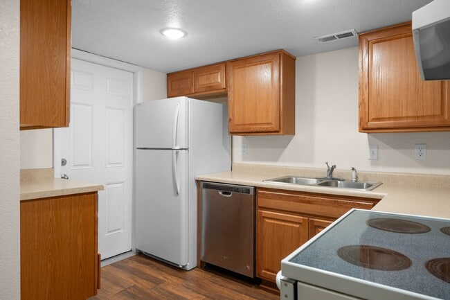 Foto del edificio - 3193 Montclair St