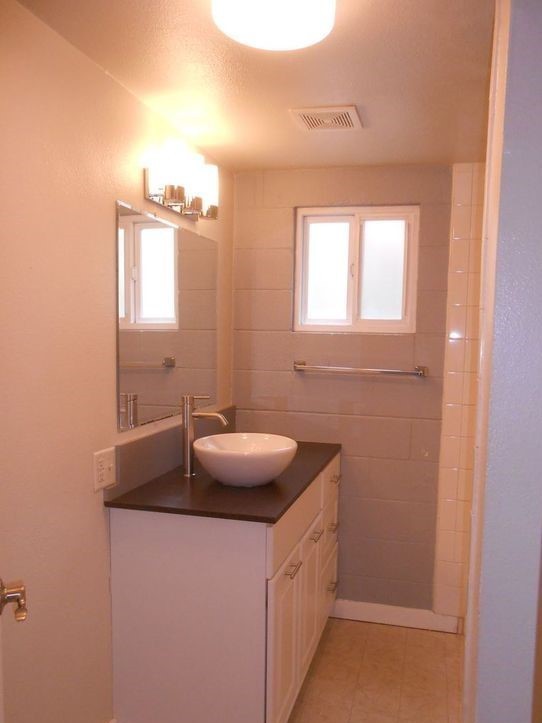 Building Photo - Quaint One Bedroom One Bath