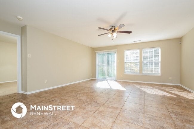 Foto del edificio - 4179 Lakewood Glen Dr
