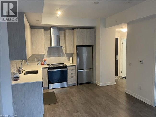 Photo du bâtiment - 55 Duke St W