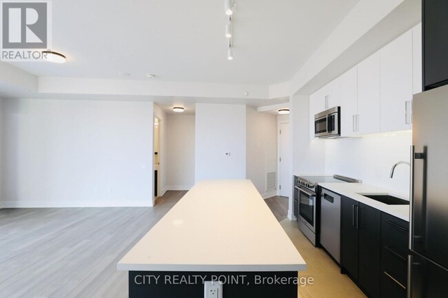 Building Photo - 2525 Bathurst St