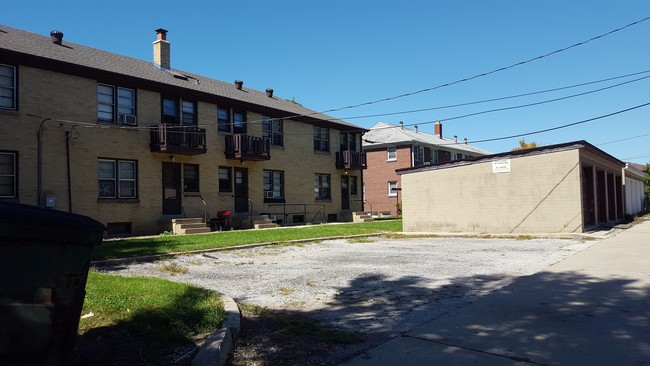 Building Photo - 2860-2866 N 76th St