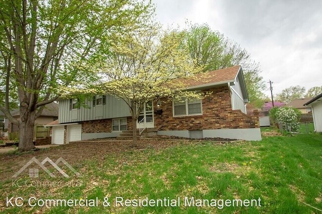 Building Photo - 4 br, 3 bath House - 5112 Osage Ave