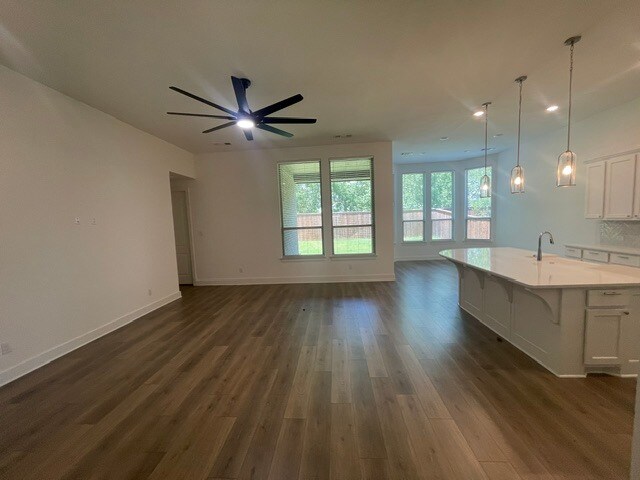 Foto del edificio - 4317 Sanctuary Dr