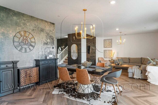 Building Photo - Elevated Living In This Beautiful 4 Bed/3 ...