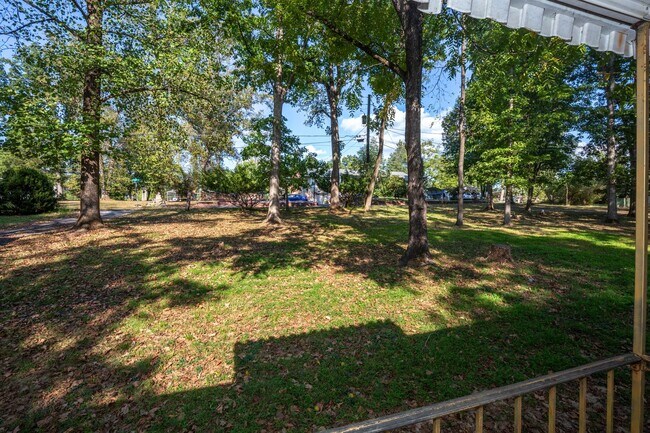 Building Photo - 2 Bed, 1 Bath, Manufactured Home in Harper...