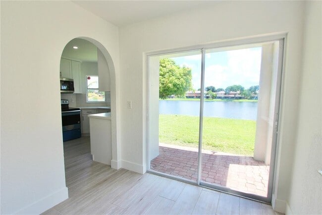 Foto del edificio - 239 NW 107th Ave