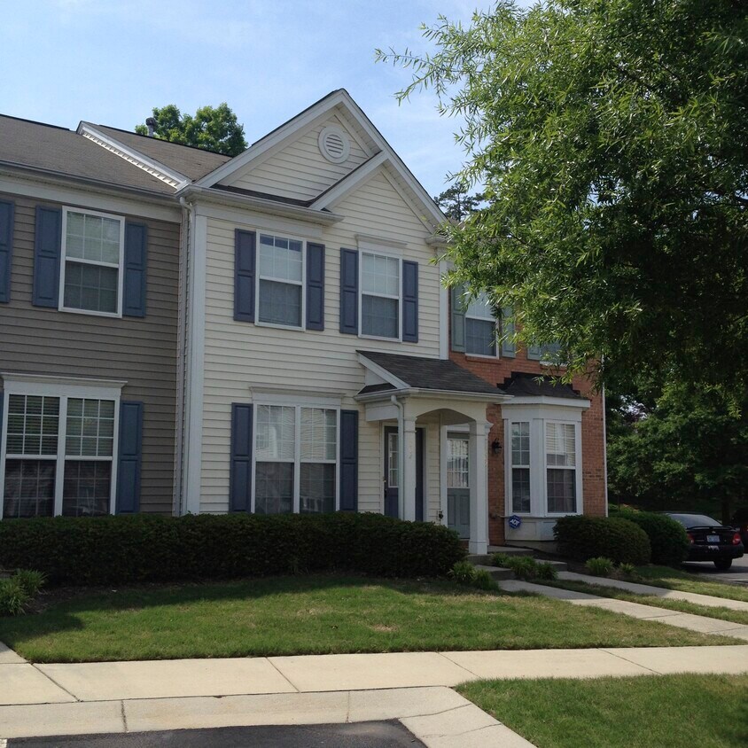 Foto principal - 1808 Natalie Brook Way