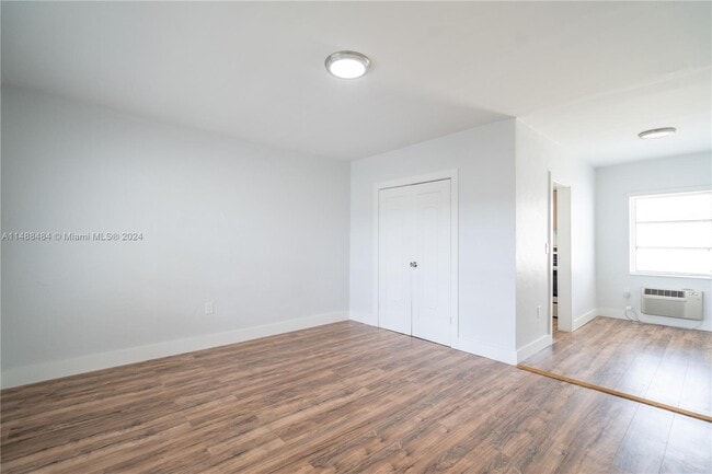Building Photo - 437 NE 82nd St