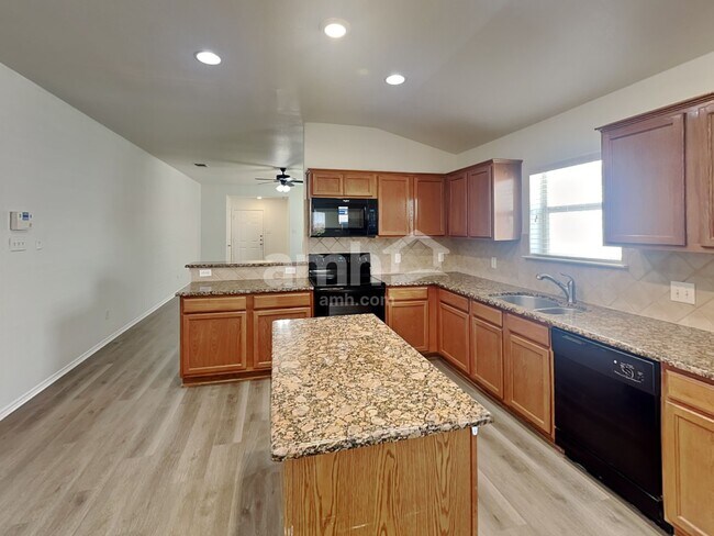 Foto del edificio - 132 Harness Ln