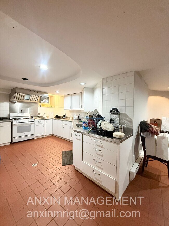 Foto del edificio - 71 Gardner St