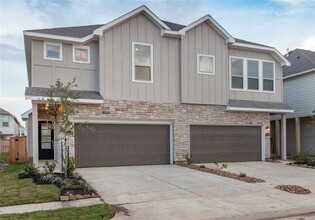 Building Photo - 4042 Champlain Wy