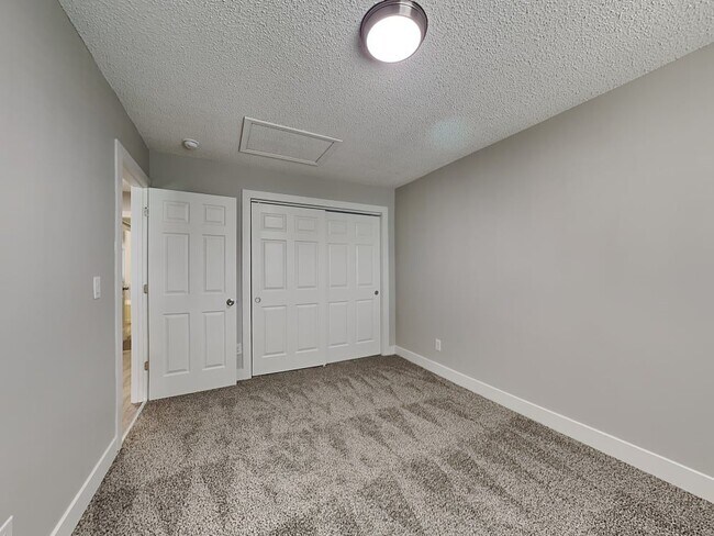 Foto del edificio - 7563 Harvey Ln