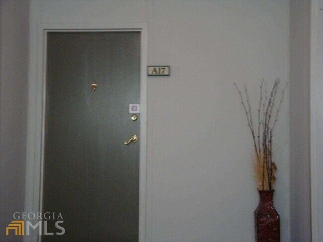 Foto del edificio - 2805 Northeast Expy