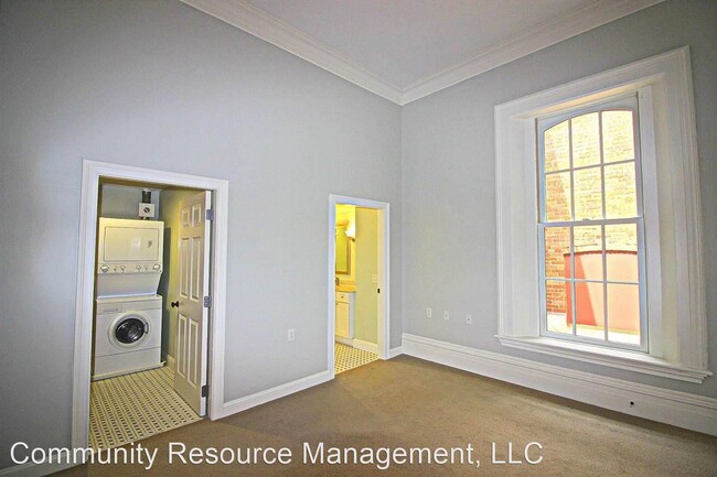 Building Photo - 1 br, 2 bath House - 113 South Street Unit...