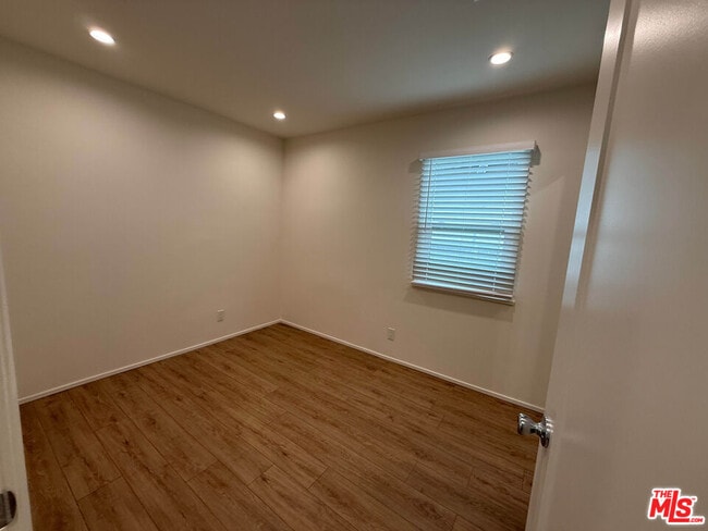 Foto del edificio - 2320 Carnegie Ln