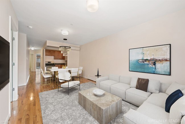 Building Photo - 3 br, 2 bath Apartment - 7149 160th St 3A