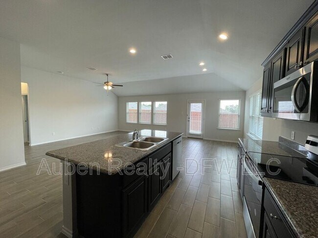 Foto del edificio - 6312 Wright Armstrong St