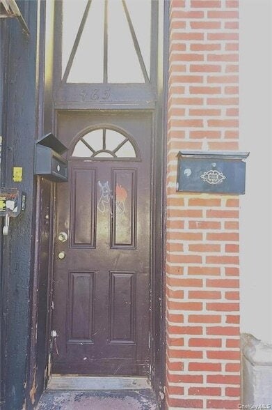 Primary Photo - 485 Rogers Ave