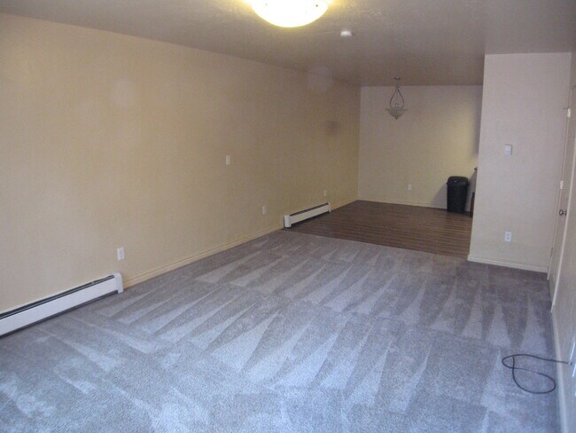 Building Photo - 950 Northern Way